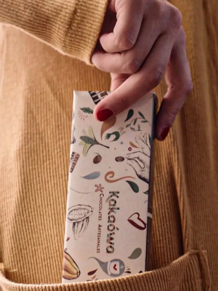 Chocolate, bombones, trufas, chocolatina, dulces, chocolate amargo, chocolate dietético, chocolate sin azúcar, chocolate artesanal, regalos neiva, detalles, regalos, obsequios, para regalar, para obsequiar, regalos con amor, regalos con dulces, regalos para hombre, regalos para novio, regalos para mujer, regalos para mamá, regalos para papá, regalos para niño, Chocolate a domicilio, regalos a domicilio, sorpresa, aniversario, amor y amistad, presente, regalos bonitos, regalos corporativos, regalos cumpleaños, regalos colombianos, regalos especiales, regalos en cajas, regalos fitness, gourmet, hecho a mano, cacao de origen, sabor regional, chocolates bogotá, regalos bogotá, chocolates Colombianos