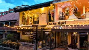 Kakaówa abre su primera tienda en Bogotá: chocolate del árbol al bombón en la Calle de los Anticuarios 7